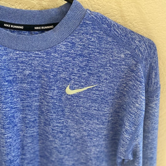 Nike Dri-Fit - Picture 4 of 5